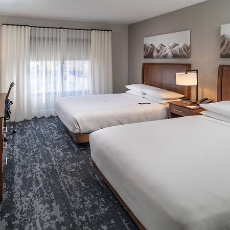 Delta Hotels By Marriott Huntington Mall Barboursville Extérieur photo