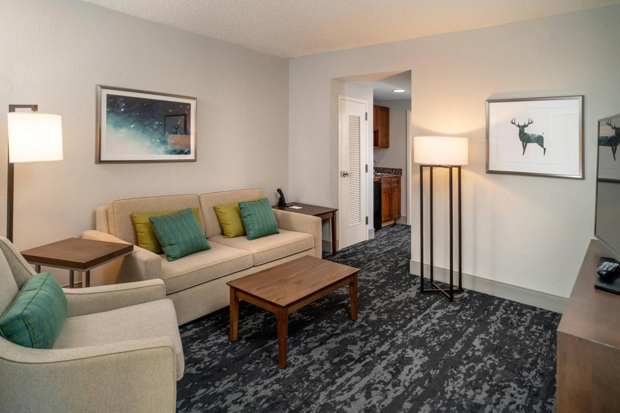 Delta Hotels By Marriott Huntington Mall Barboursville Extérieur photo