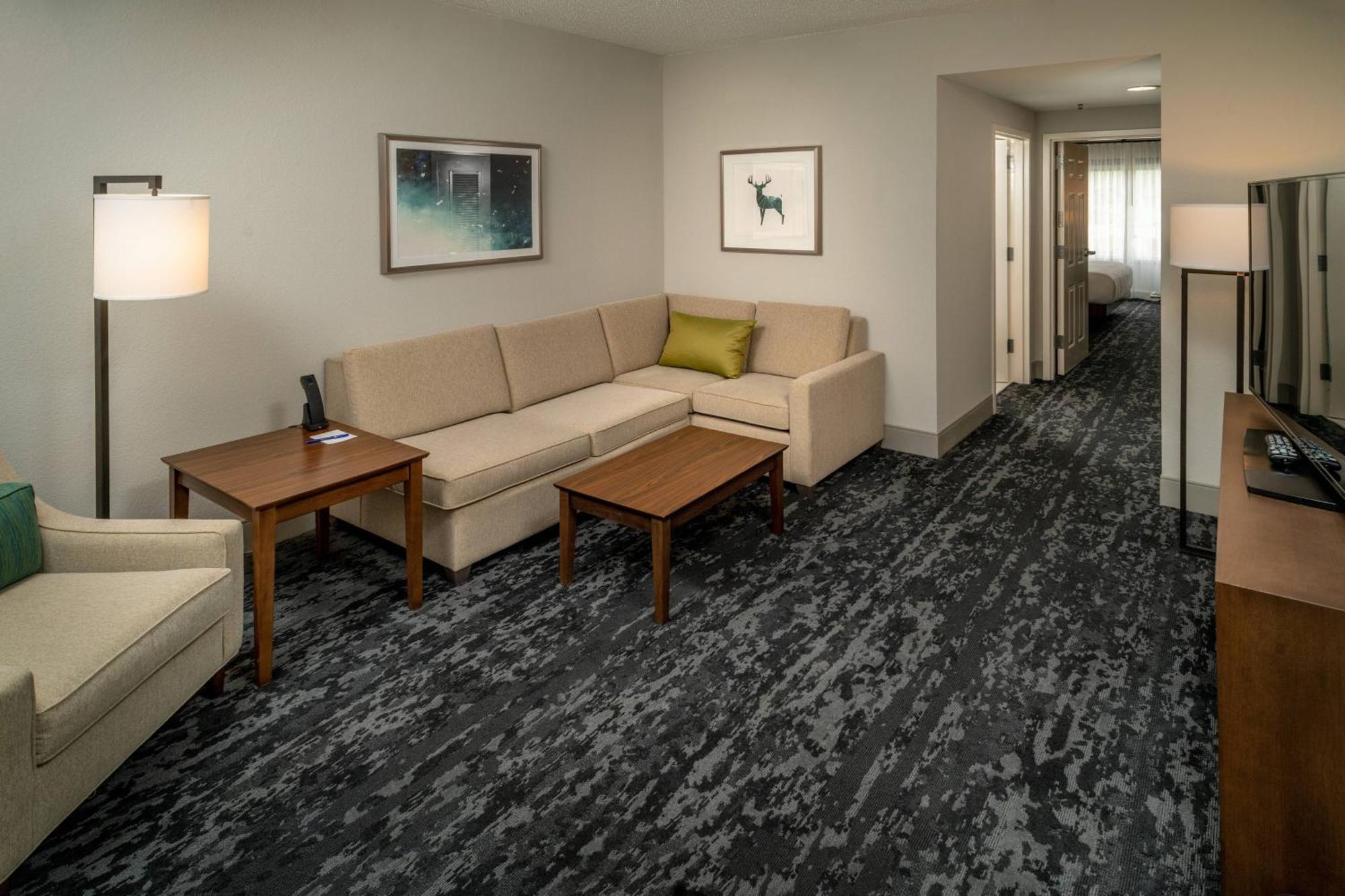 Delta Hotels By Marriott Huntington Mall Barboursville Extérieur photo