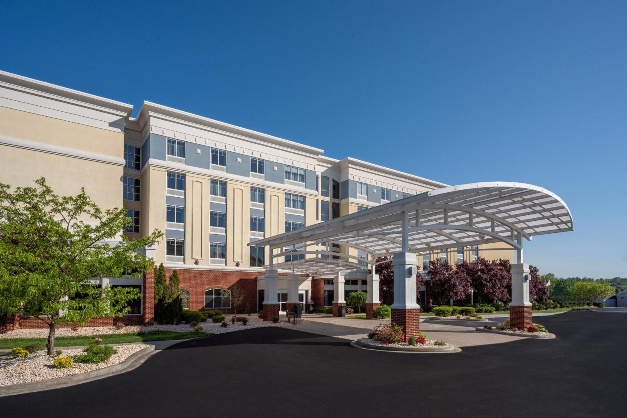 Delta Hotels By Marriott Huntington Mall Barboursville Extérieur photo