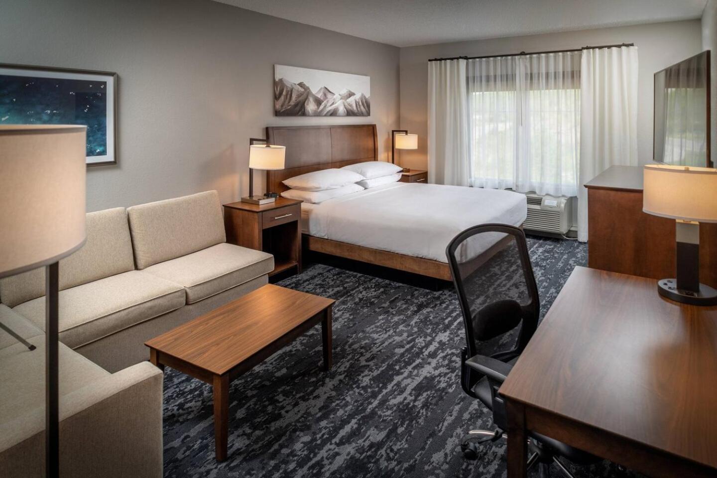 Delta Hotels By Marriott Huntington Mall Barboursville Extérieur photo