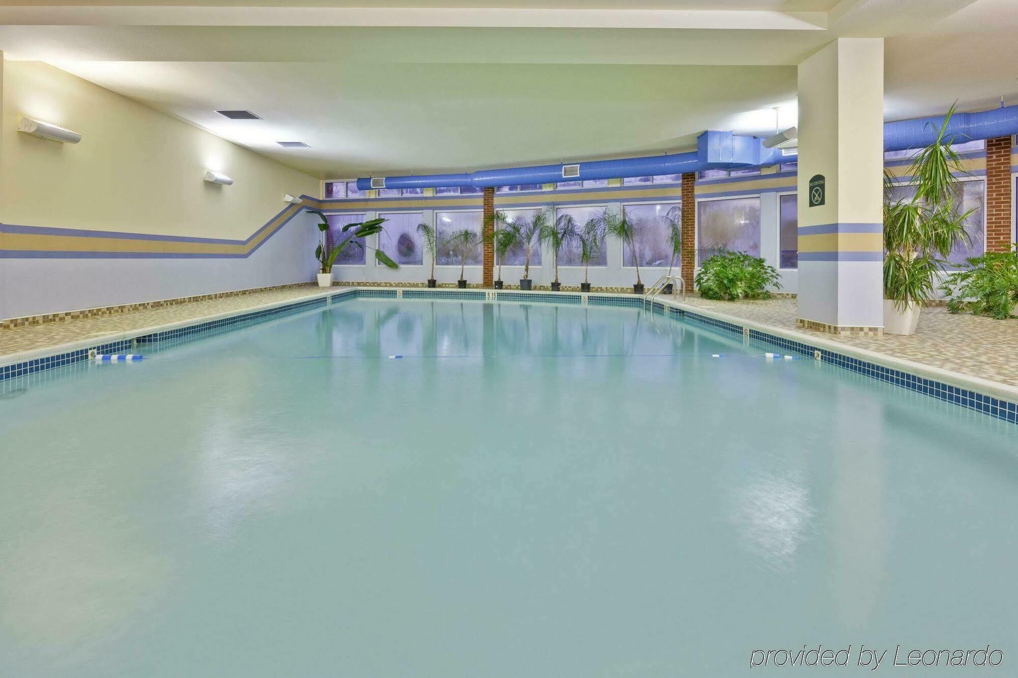 Delta Hotels By Marriott Huntington Mall Barboursville Extérieur photo